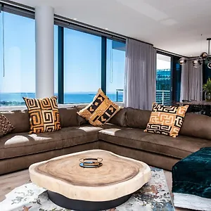 https://magnificent-penthouse-with-breathtaking-views.hotels-capetown.com
