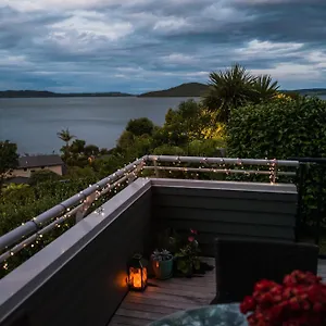 https://serenity-lakeview-retreat.rotoruahotelsnz.com